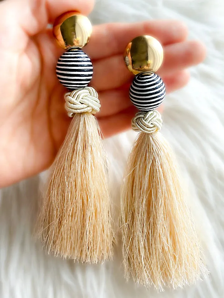 Nauty Girl Earrings⚓️