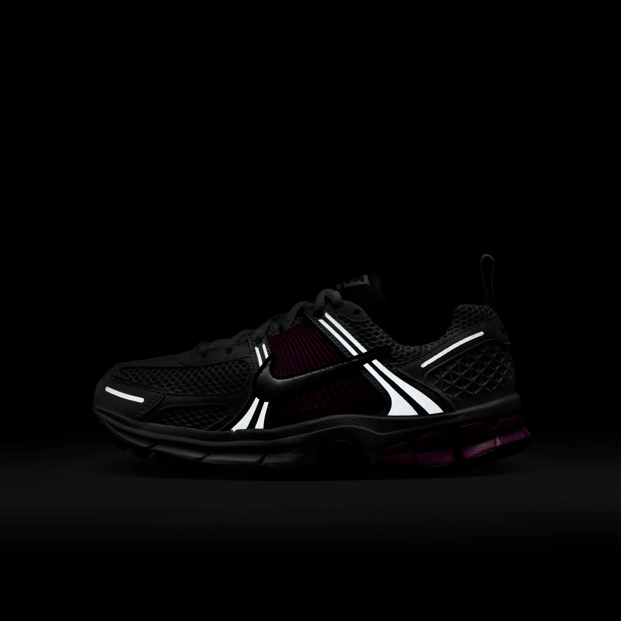 Nike Vomero 5 Shoes