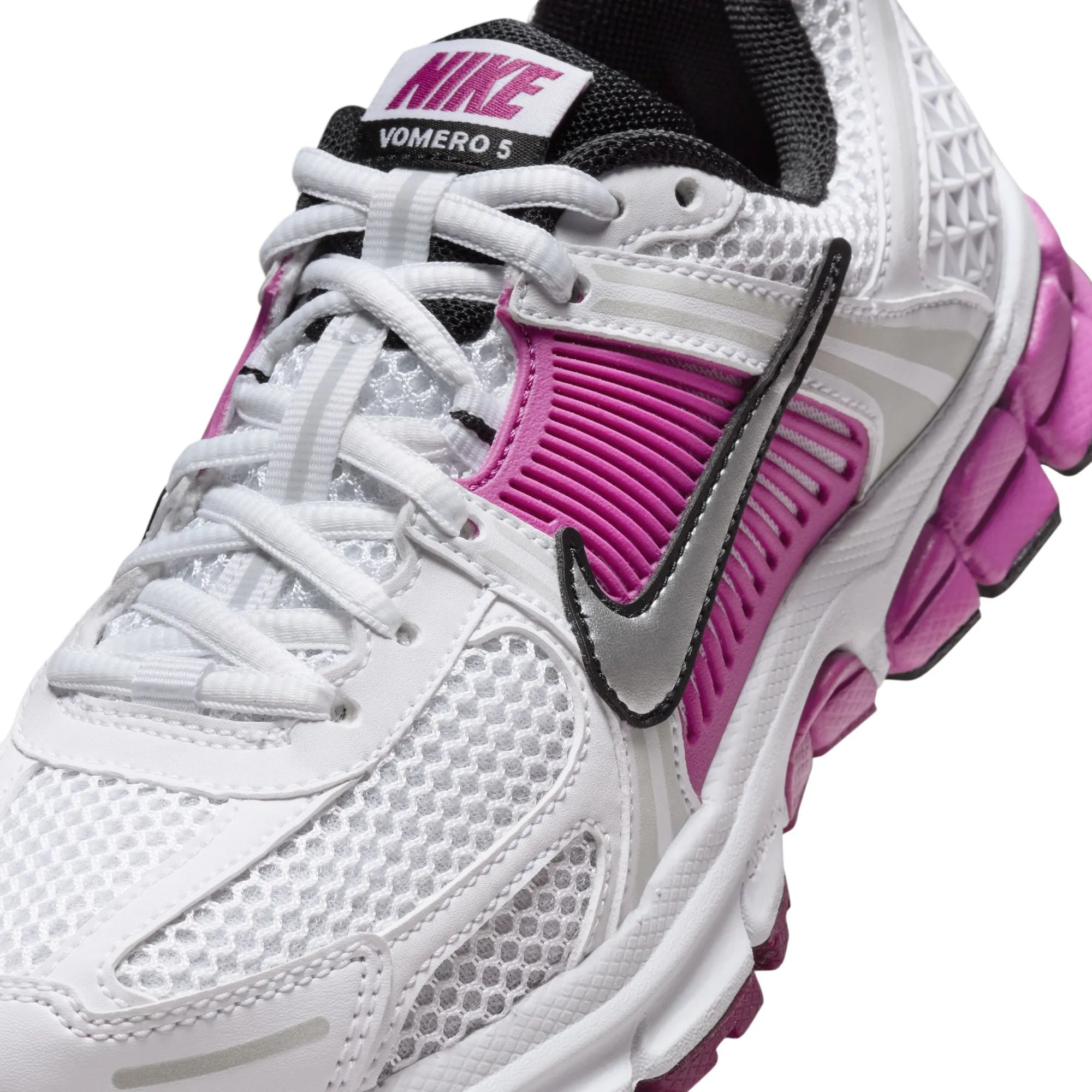 Nike Vomero 5 Shoes