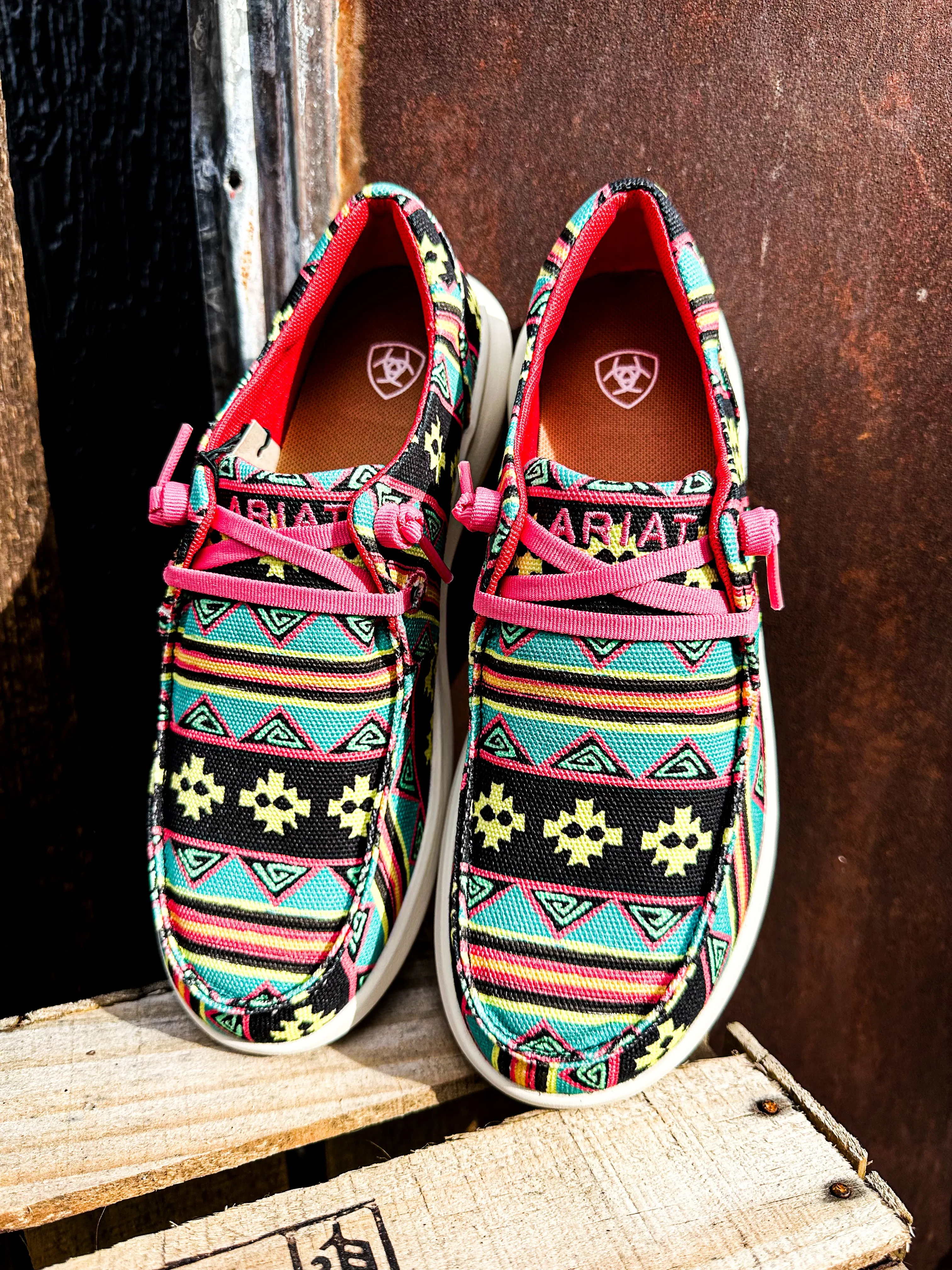 Retro Clovis Ariat Hilo
