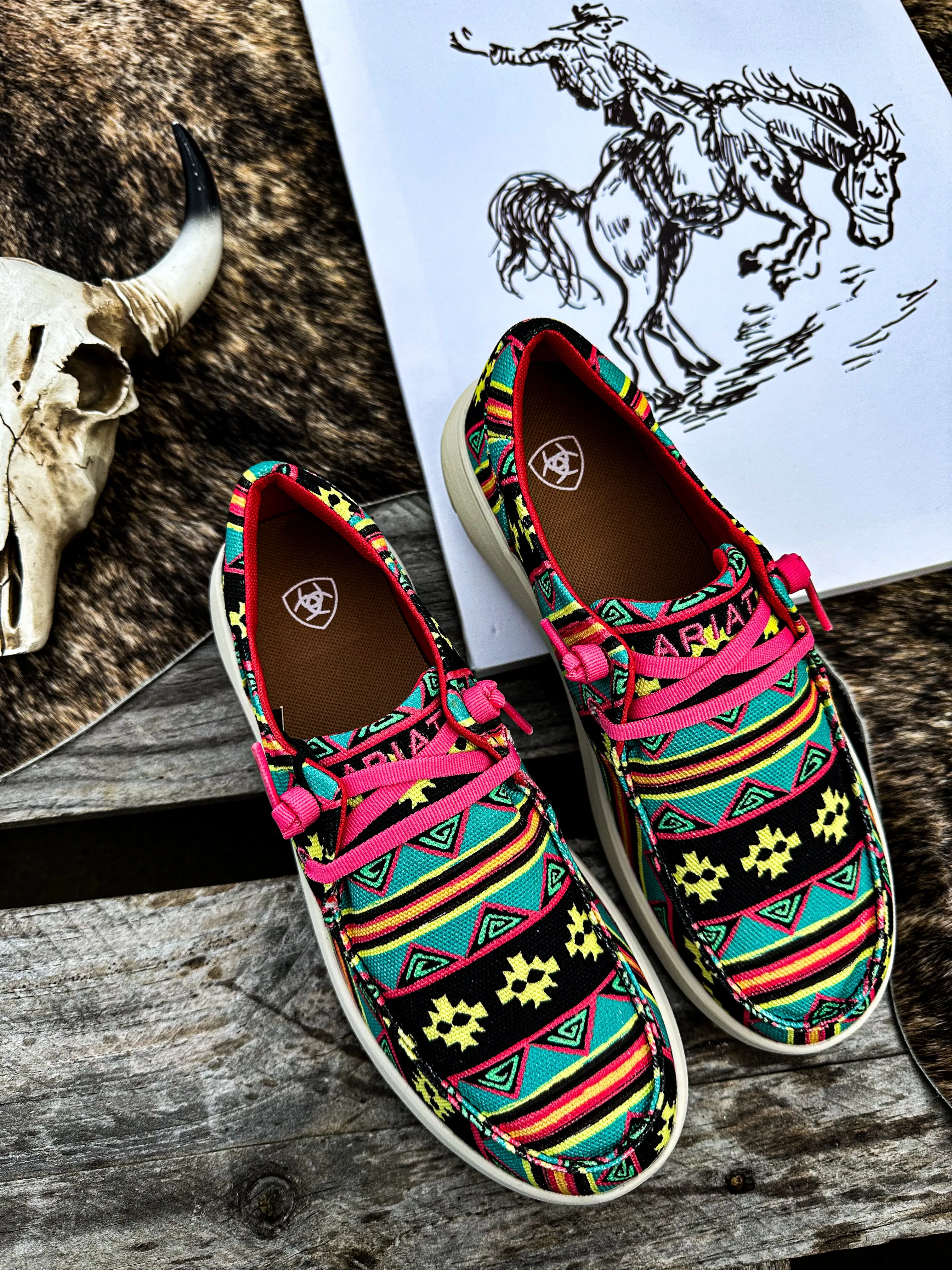 Retro Clovis Ariat Hilo