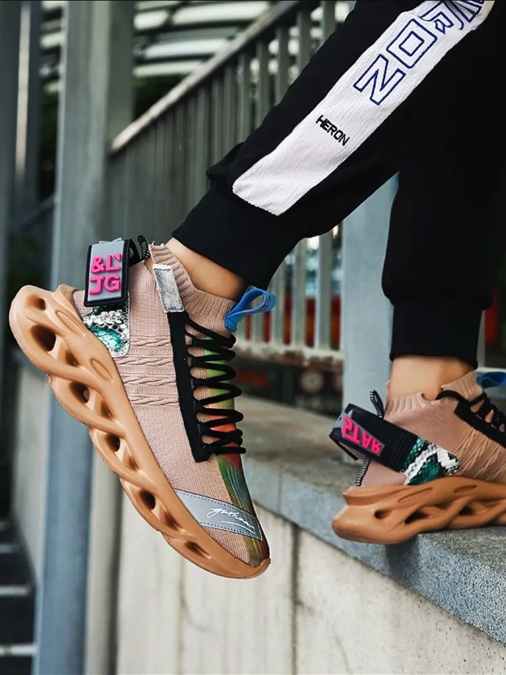 VISION Spectre Sneakers